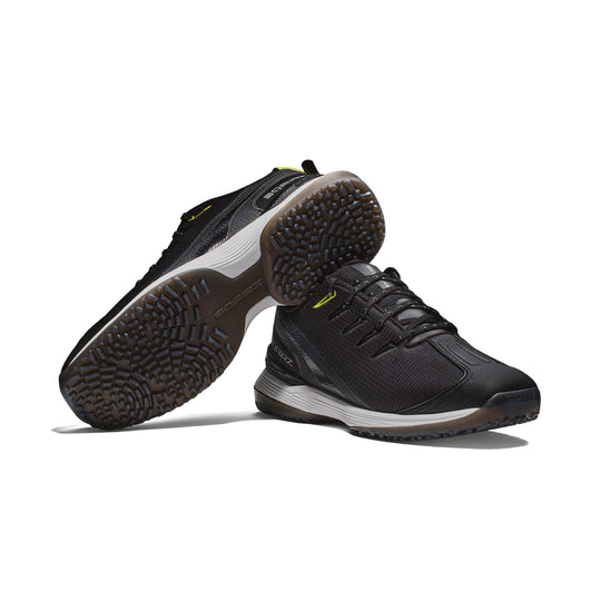 SQAIRZ GFP2 women's softball turf shoes are designed for softball practice training and game day