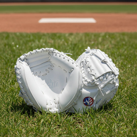 EAGLE PRO 27WT WEIGHTED MITT on field